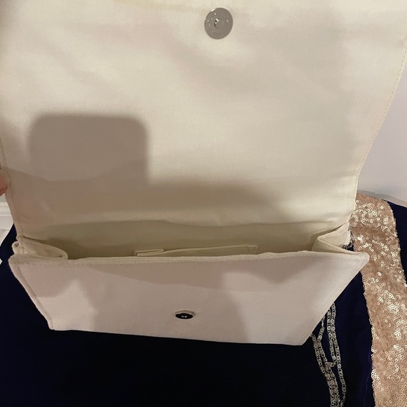 Clutch - Picture 5 of 5